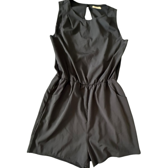 Acevog Pants - Acevog Black Sleeveless Romper - Size M